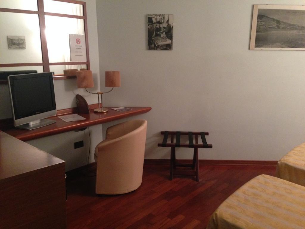 Hotel Sirenella Mele Pokoj fotografie