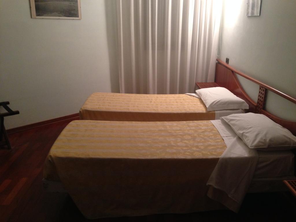 Hotel Sirenella Mele Pokoj fotografie